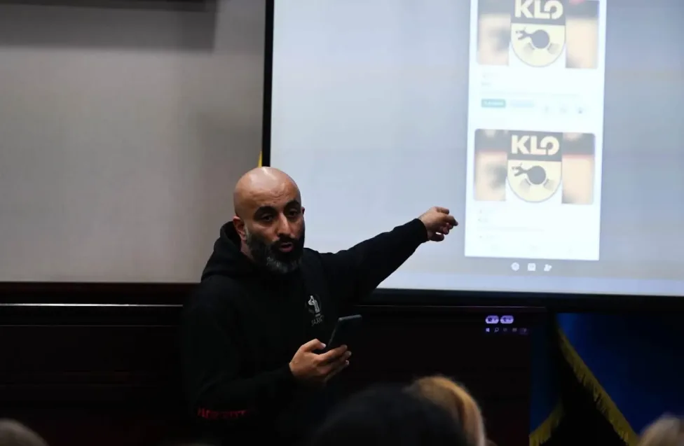 На Київщині презентували ініціативу «Тут шанують ветеранів» і застосунок «Захист+»