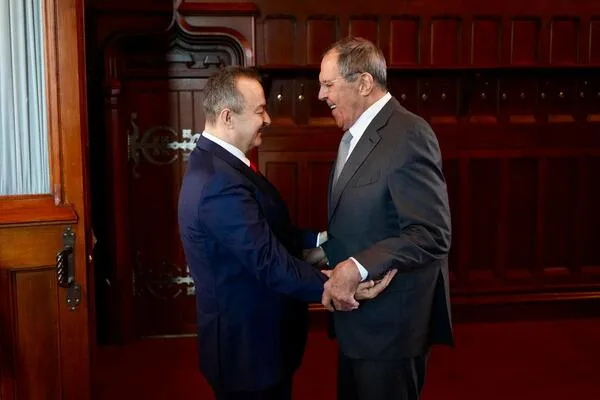 ЄС закликав Сербію не спрощувати громадянство для громадян країн ризику