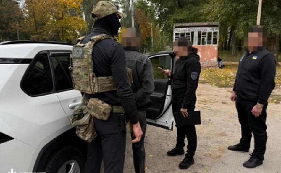 На Дніпропетровщині посадовця ТЦК затримали на хабарі (відео)