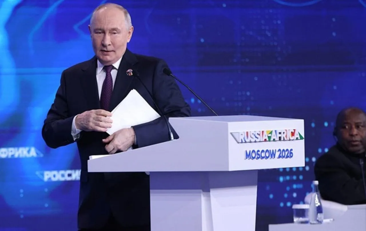 Путін заявив про «тісні контакти» з Маском
