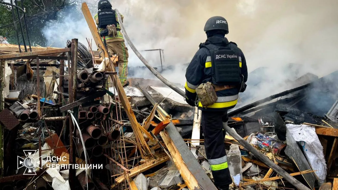 РФ атакувала "Бандеролями" Бахмач на Чернігівщіні: багато руйнувань, є постраждалі