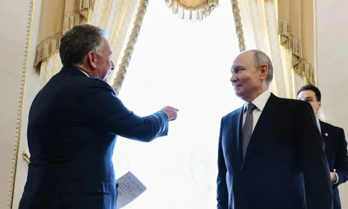 «Езжай в Украину, спроси семьи убитых детей»: сенатор-республиканец разгромил посланника Трампа за лесть Путину