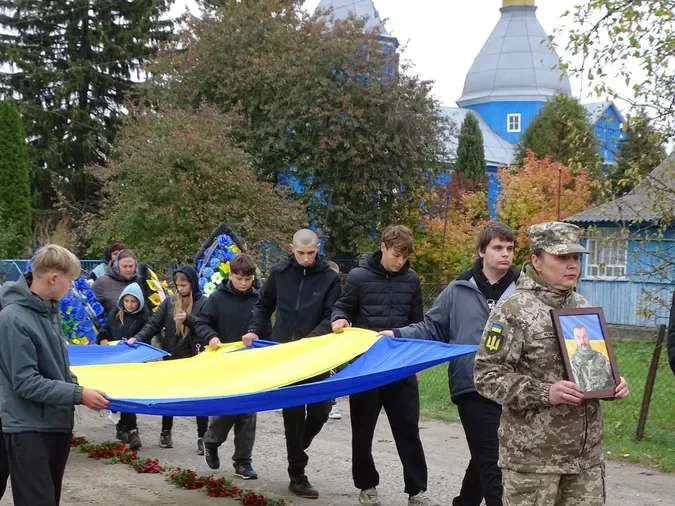 На Волині попрощалися із Захисником Петром Костровським (фото)