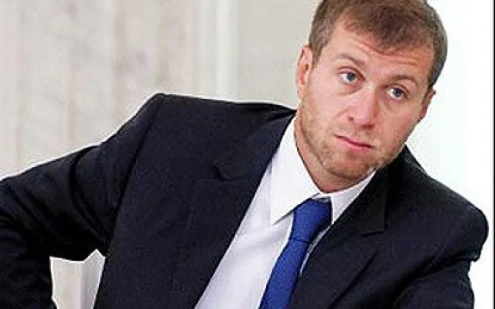 Поліція Кіпру розпочала розслідування фінансових справ Абрамовича