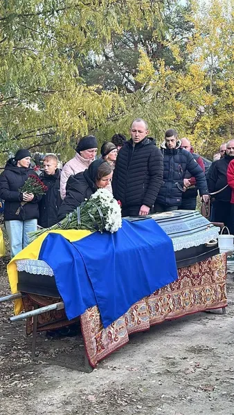 Помер від важкого поранення: на Волині попрощалися з Героєм Романом Лисюком (фото)