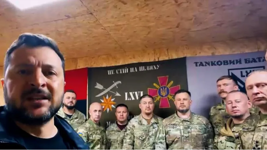 Зеленський з фронту привітав захисників і захисників: маємо здолати Росію і здобути мир
