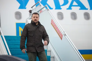 Зеленський прибув до Британії