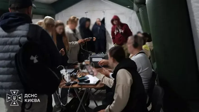 Підзарядка та безпека: МВС посилює допомогу в Києві