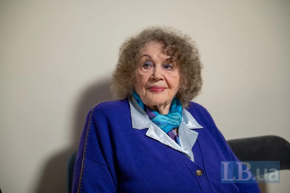 Ліна Костенко