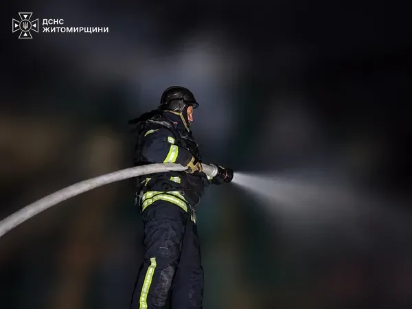 На Житомирщині ворог вдарив дронами по залізниці та енергооб’єктах (фото)