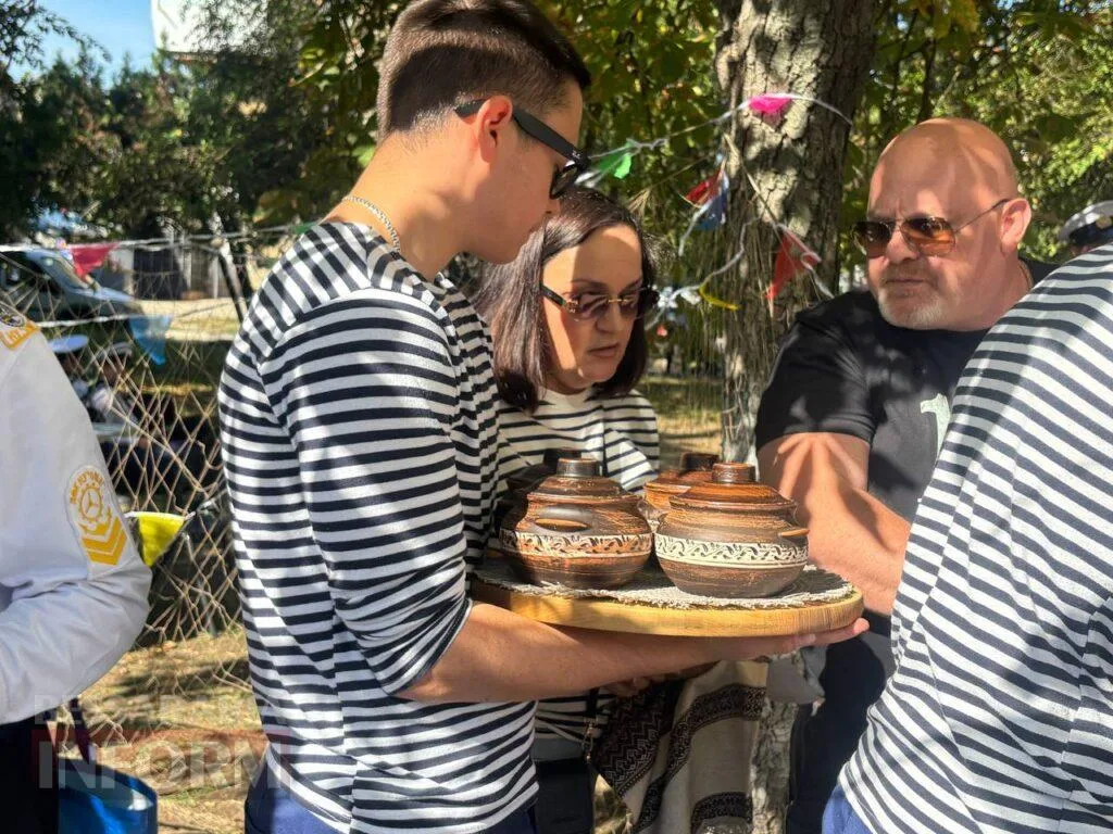 В Ізмаїлі відбувся колоритний благодійний фестиваль-ярмарок «Курсантська юшка»