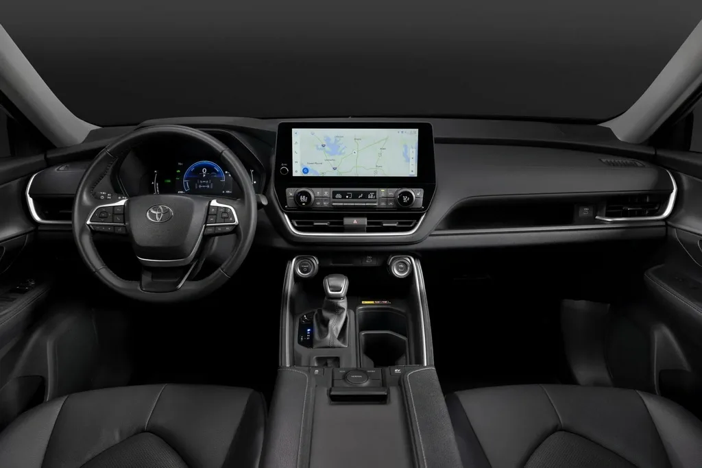 Toyota представила оновлений кросовер Grand Highlander