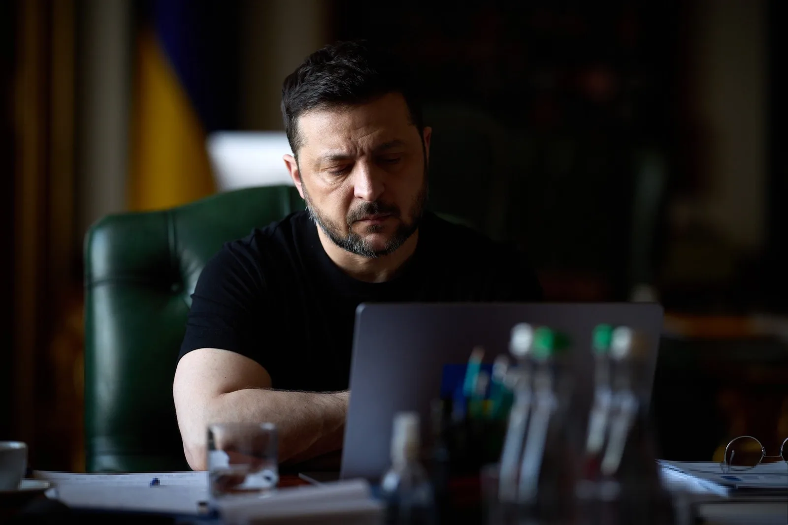 Зеленський запровадив санкції проти виробників ракет в Росії та кріптобірж, які допомагають росіянам
