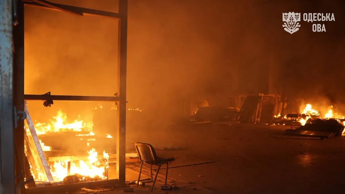 В Одесі через атаку ворога сталася пожежа на приватному підприємстві – ОВА