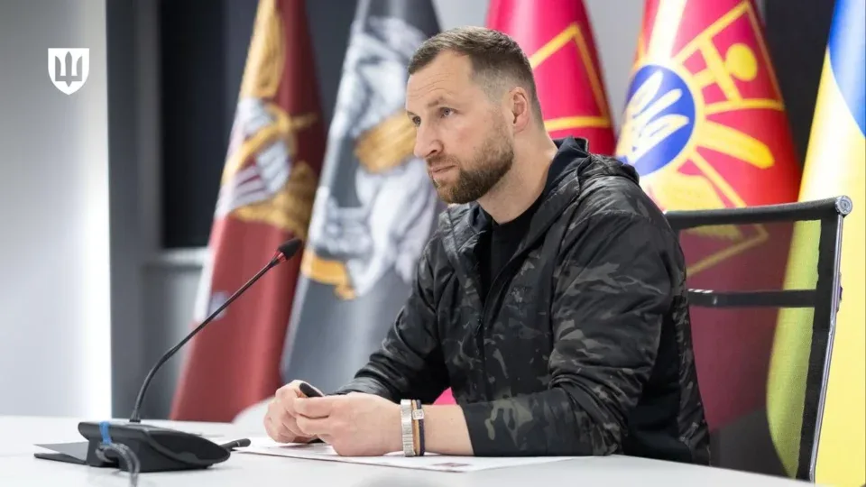 Євгеній Хмара обговорив з з міністром оборони Швеції посилення ППО, постачання ракет і підготовку екіпажів Gripen 