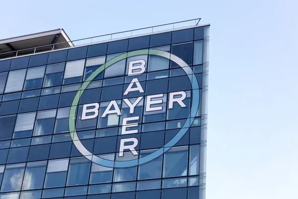 Bayer підтвердив перебої з постачанням ліків в Україні: коли відновлять асортимент