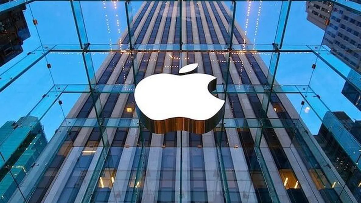 28 жовтня компанія Apple презентує перший MacBook із сенсорним екраном