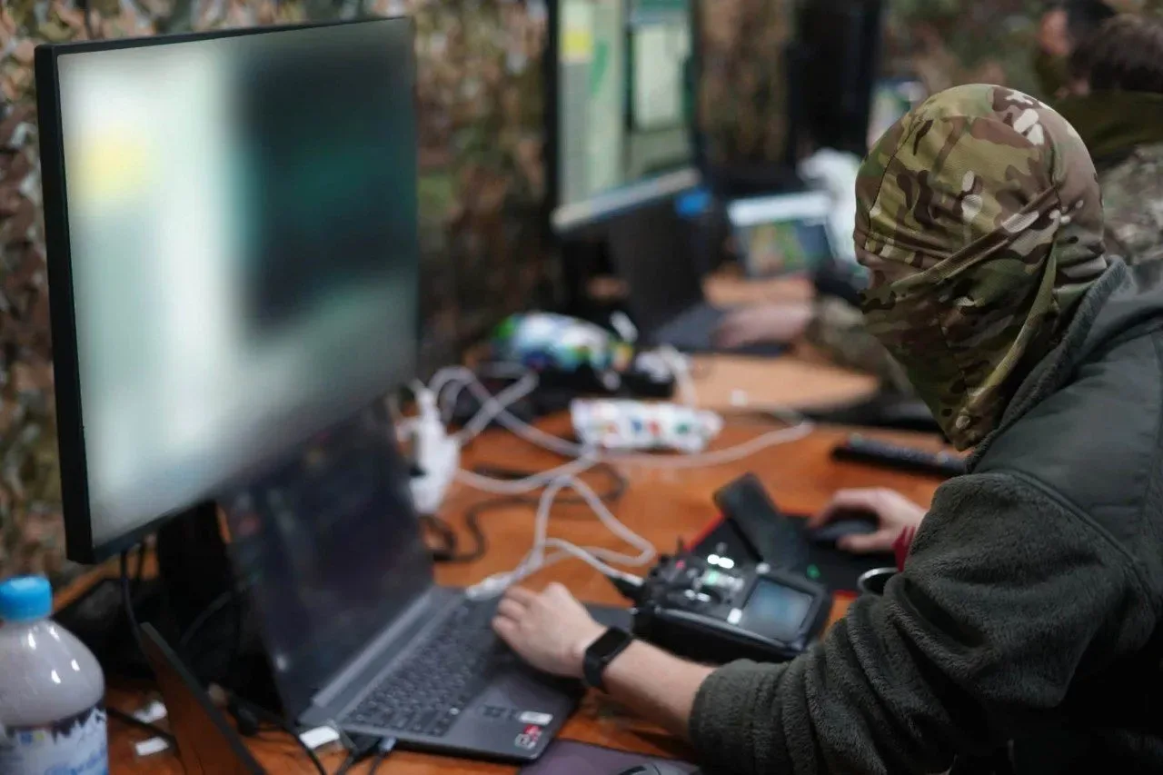Надскладна гуманітарна операція: в Олешки дронами доставили ще до 4 т допомоги Олешки