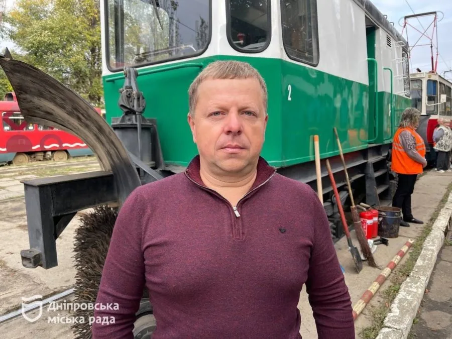 Понад тисячу тонн піску та 14 снігоприбиральних трамваїв: як у Дніпрі підготували електротранспорт до зими - 23.10.2026