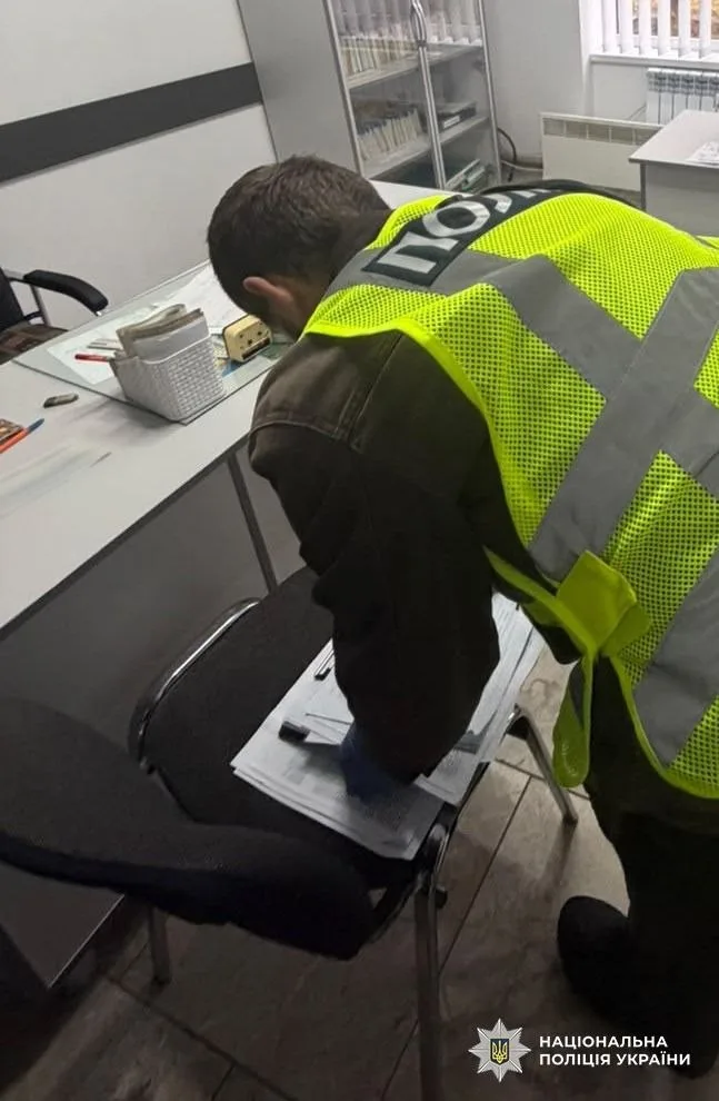 На Львівщині двох медпрацівниць підозрюють у збуті метадону - 3