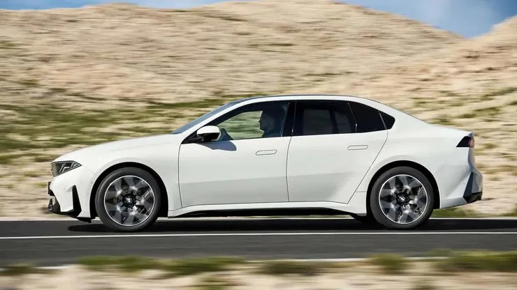 Автомобиль BMW Neue Klasse