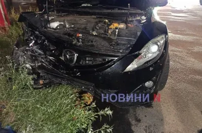 ДТП за участю Mazda 6 та Samand на Богоявленському проспекті в Миколаєві