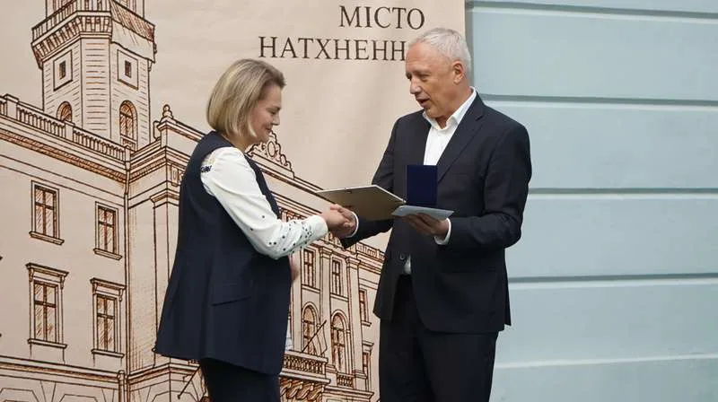 Що відбувається у центрі Чернівців зараз: фоторепортаж з Дня міста