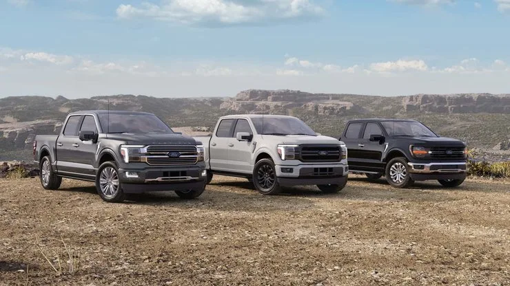 Автомобиль 2026 года Ford F-250 XLT Lariat и Platinum Plus