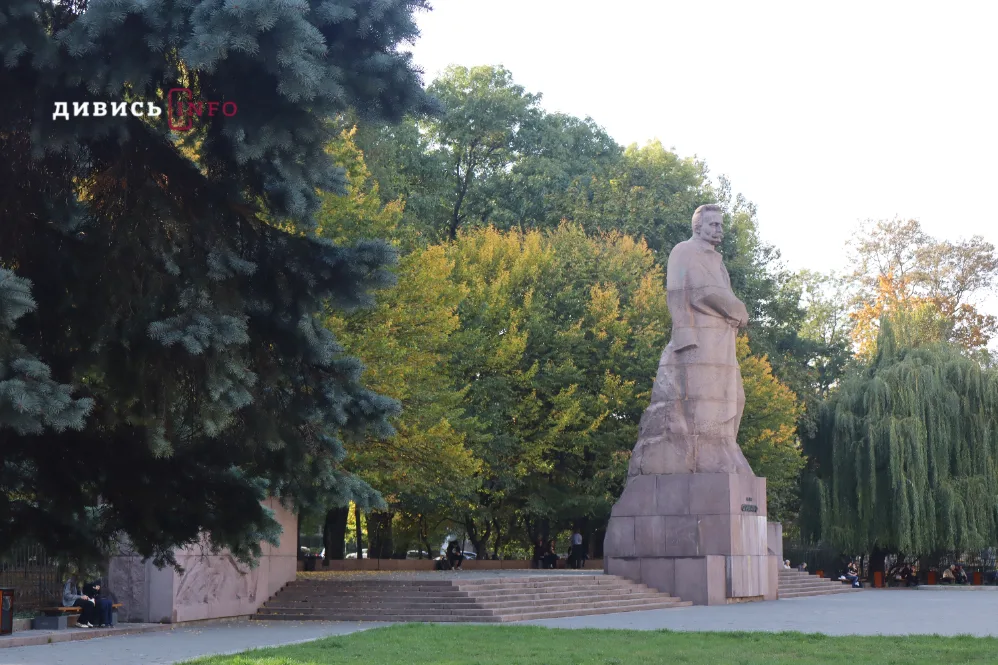 Блокування платежів, ціни на житло на Львівщині, туристичні локації області: головні новини дня - 9
