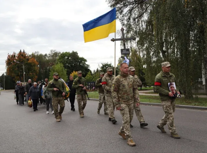 Тростянець прощається із загиблим розвідником Вадимом Шелестом