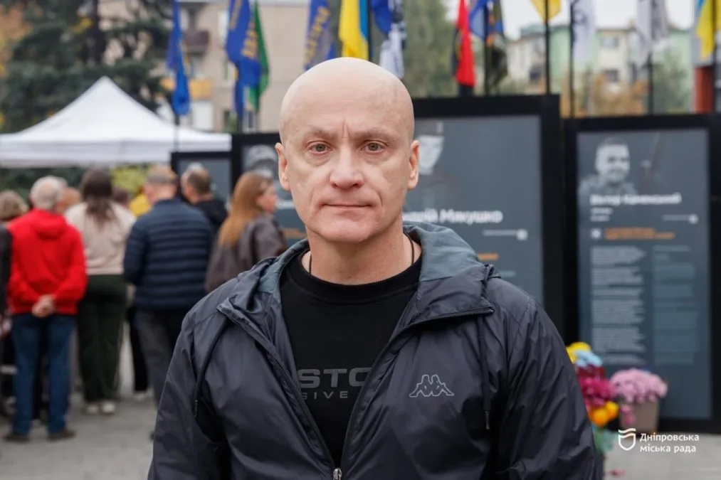 У Дніпрі відкрили третю частину проєкту «Історії Героїв» із 36 історіями полеглих воїнів - 16.10.2026 У Дніпрі відкрили третю частину проєкту «Історії Героїв» із 36 історіями полеглих воїнів - 16.10.2026
