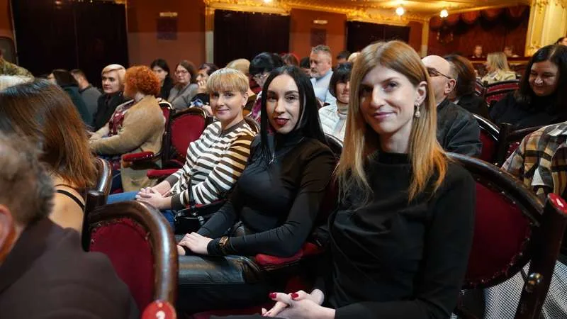 У Чернівцях стартував театральний фестиваль «Золоті оплески 2026»