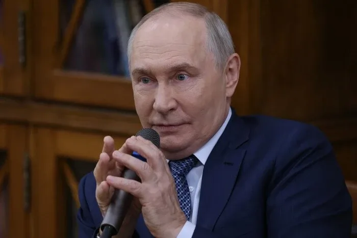 Російський відеосервіс вирізав із іноземних серіалів критику Путіна