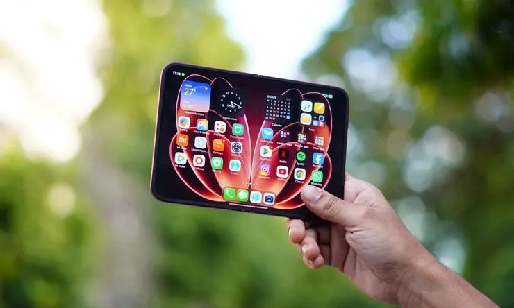 Смартфон Xiaomi 18 Fold
