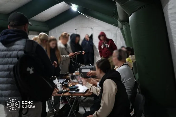 ГСЧС организует в Киеве пункты помощи для людей во время отключений электроэнергии