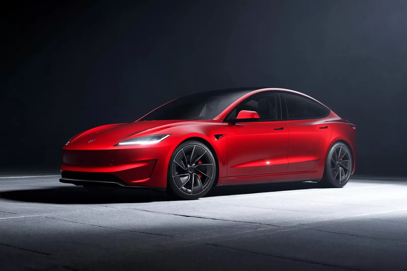 Tesla оновила Model 3: версія Performance стала потужнішою та далекобійнішою
