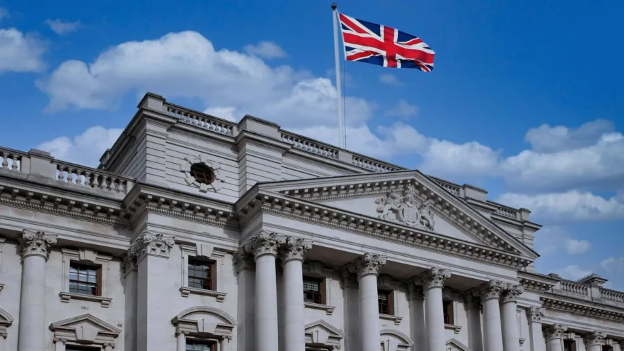 Британии не хватает £35 млрд для выполнения бюджетных планов правительства — IFS