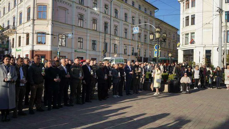 (ФОТО) Як у Чернівцях відзначили День захисників та захисниць України