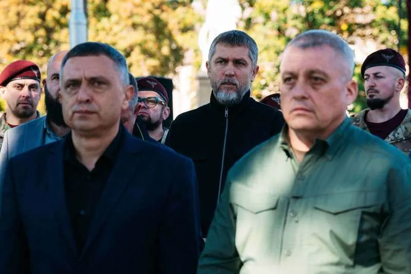 У місті на Буковині відкрили Меморіал загиблим Героям-захисникам України