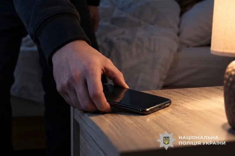 Попросився переночувати та обікрав господарку: у Дніпрі 19-річному чоловіку повідомили про підозру - 14.10.2026 Попросився переночувати та обікрав господарку: у Дніпрі 19-річному чоловіку повідомили про підозру - 14.10.2026