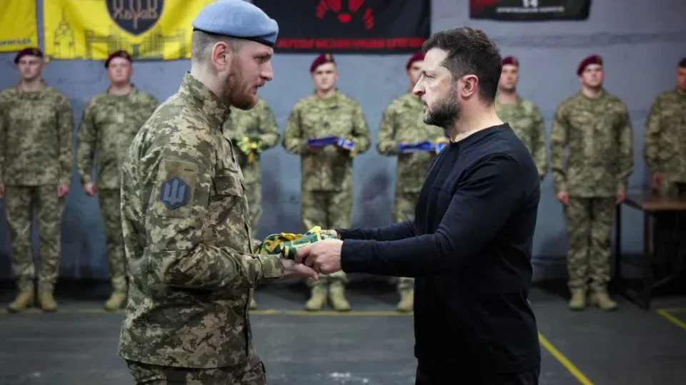 Три бригади та авіаційна ескадрилья ДПСУ отримали відзнаку «За мужність та відвагу» 