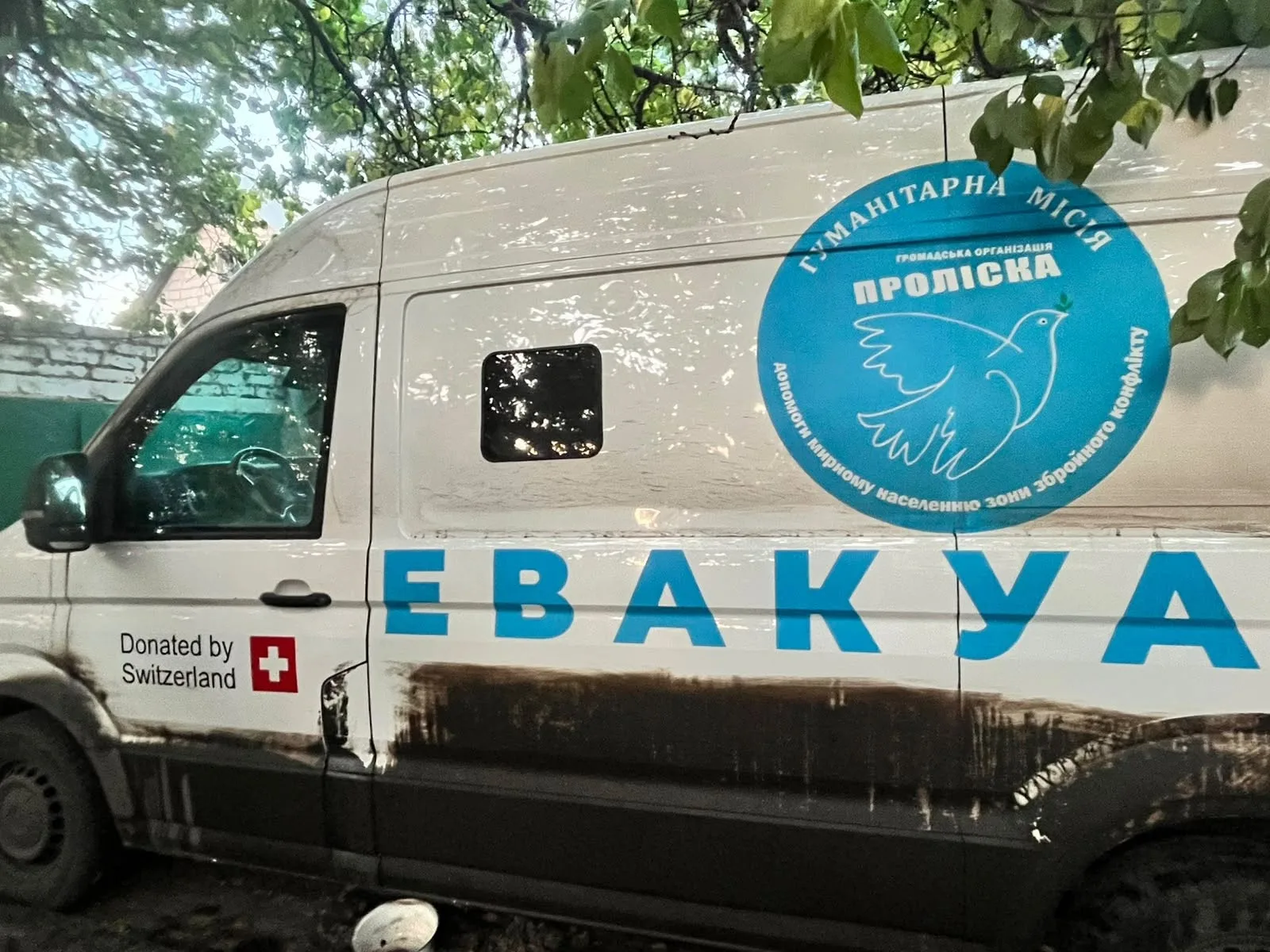Росіяни атакували евакуаційну автівку "Проліски" в Очеретиному 21 жовтня