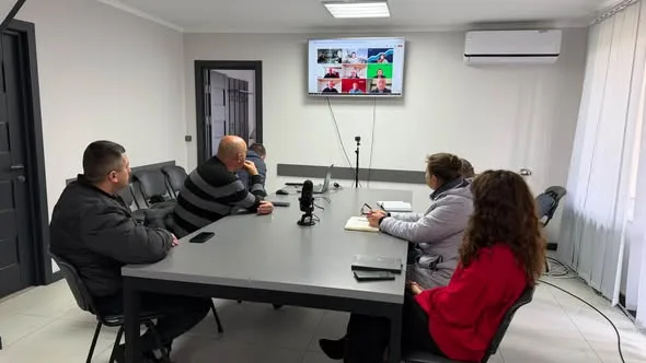 У Бурштині продовжують роботу, щоб забезпечити модернізацію системи водопостачання та водовідведення