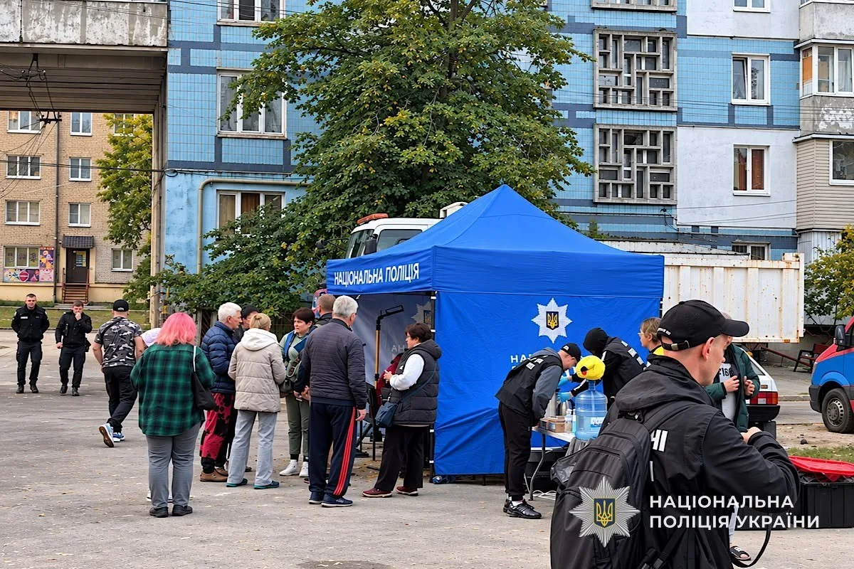 Поліція показала наслідки російських атак на Дніпропетровщину: загинула дитина, є поранені - 11.10.2026
