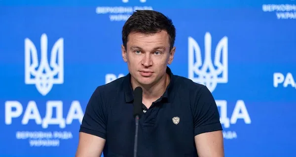 На ногу нардепа Костюка наехал автомобиль в центре Киева