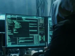 Боти, фейки та фальшиві блогери: Польща попередила про масштабні російські інформаційні атаки