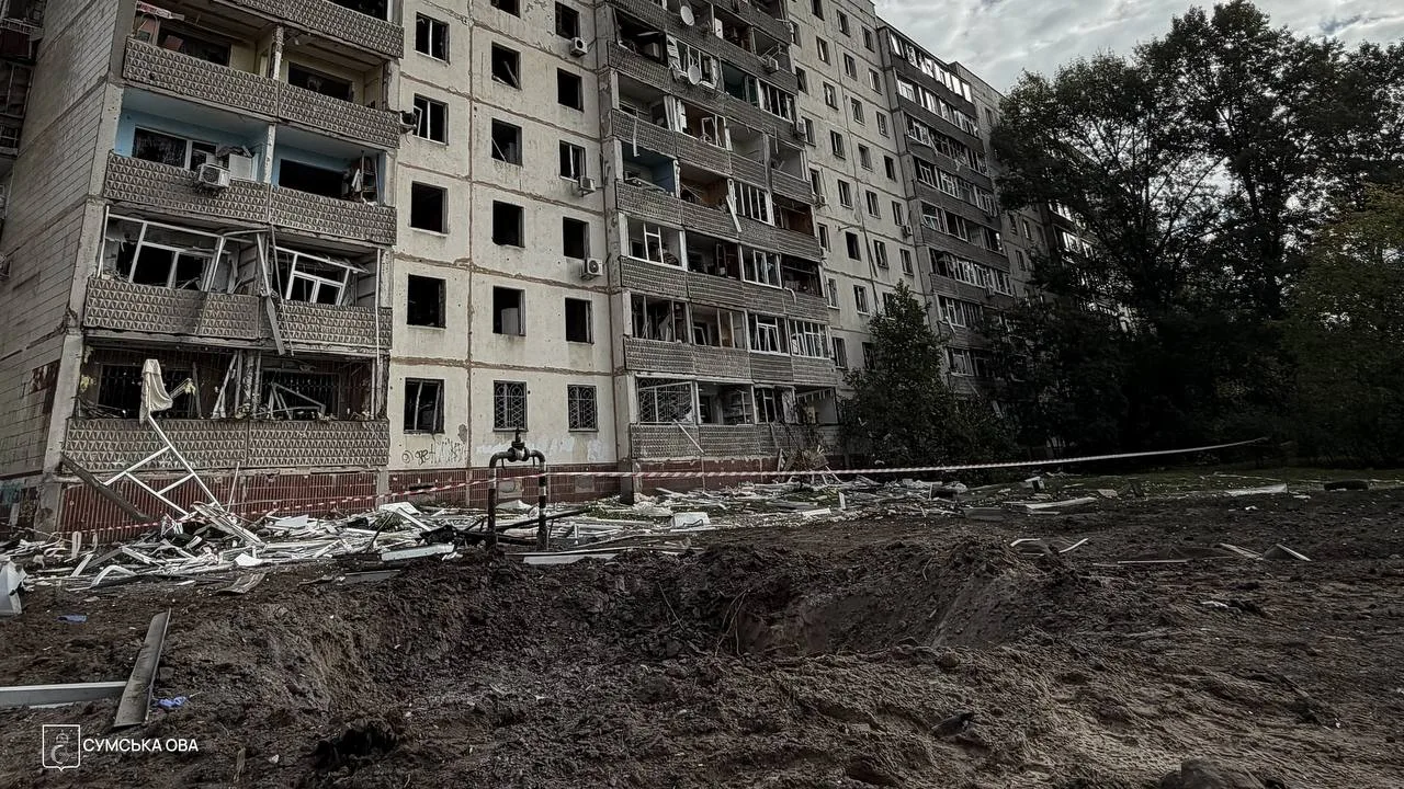 Ранкова російська атака забрала життя чоловіка в Сумах, ще 16 поранено