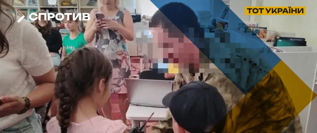 Вже не просто окремі уроки: у захоплених школах Запорізької області зміцнюють культ армії РФ