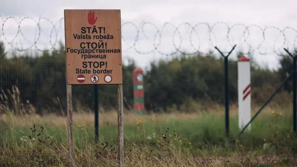 Озброєні люди у масках намагались проникнути на територію Латвії і погрожували військовим