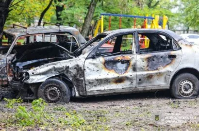 Наслідки ворожої атаки на Миколаїв: пошкоджені житлові будинки та автомобілі